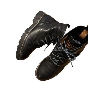 Belle Leather boots from in Italy in like new condition size 245 (6,5)